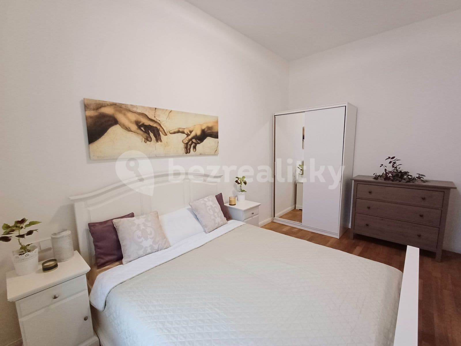 Pronájem bytu 2+kk 50 m², Nitranská, Praha, Praha Pronájem bytu 2+kk 50 m², Nitranská, Praha, Praha