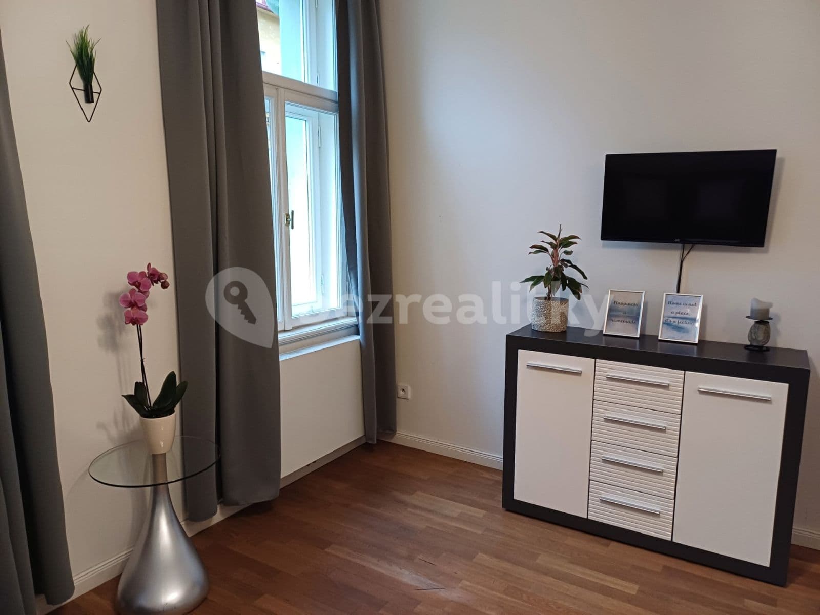 Pronájem bytu 2+kk 50 m², Nitranská, Praha, Praha Pronájem bytu 2+kk 50 m², Nitranská, Praha, Praha