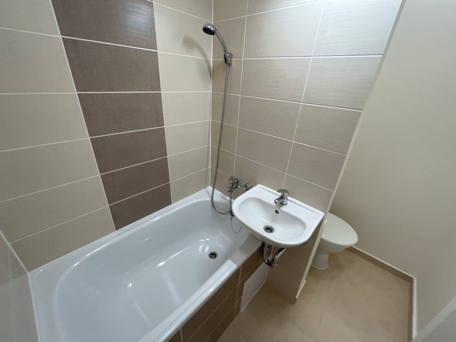 Pronájem bytu 2+1 50 m², Růžový pahorek, Frýdek-Místek, Moravskoslezský kraj Pronájem bytu 2+1 50 m², Růžový pahorek, Frýdek-Místek, Moravskoslezský kraj