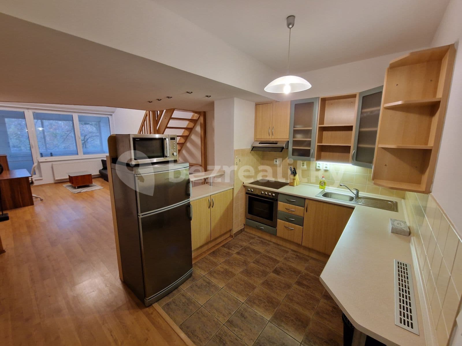 Pronájem bytu 2+kk 55 m², nábřeží Závodu míru, Pardubice, Pardubický kraj Pronájem bytu 2+kk 55 m², nábřeží Závodu míru, Pardubice, Pardubický kraj