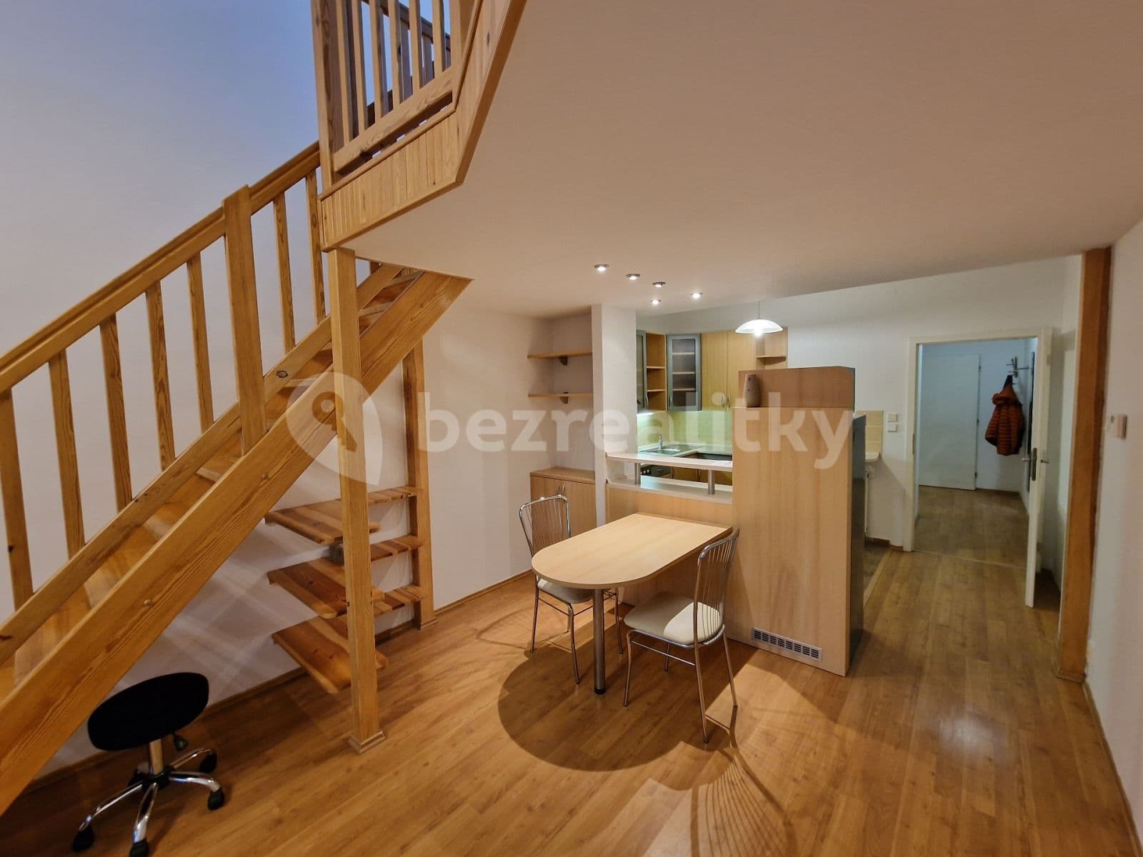 Pronájem bytu 2+kk 55 m², nábřeží Závodu míru, Pardubice, Pardubický kraj Pronájem bytu 2+kk 55 m², nábřeží Závodu míru, Pardubice, Pardubický kraj