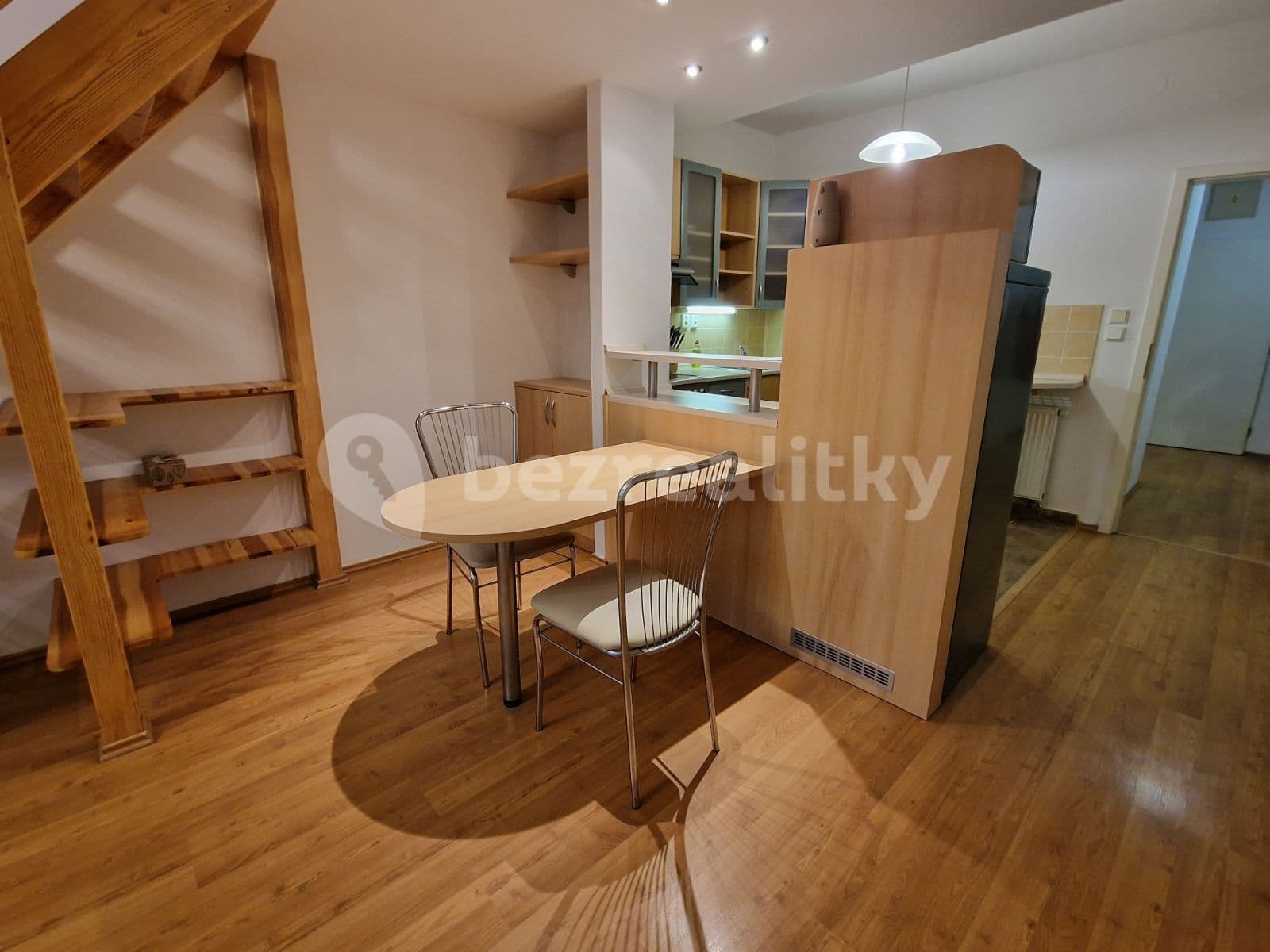 Pronájem bytu 2+kk 55 m², nábřeží Závodu míru, Pardubice, Pardubický kraj Pronájem bytu 2+kk 55 m², nábřeží Závodu míru, Pardubice, Pardubický kraj