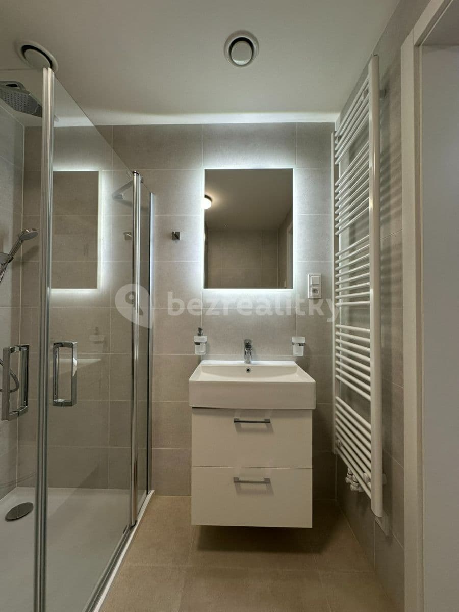 Pronájem bytu 2+kk 55 m², V Třešňovce, Praha, Praha Pronájem bytu 2+kk 55 m², V Třešňovce, Praha, Praha
