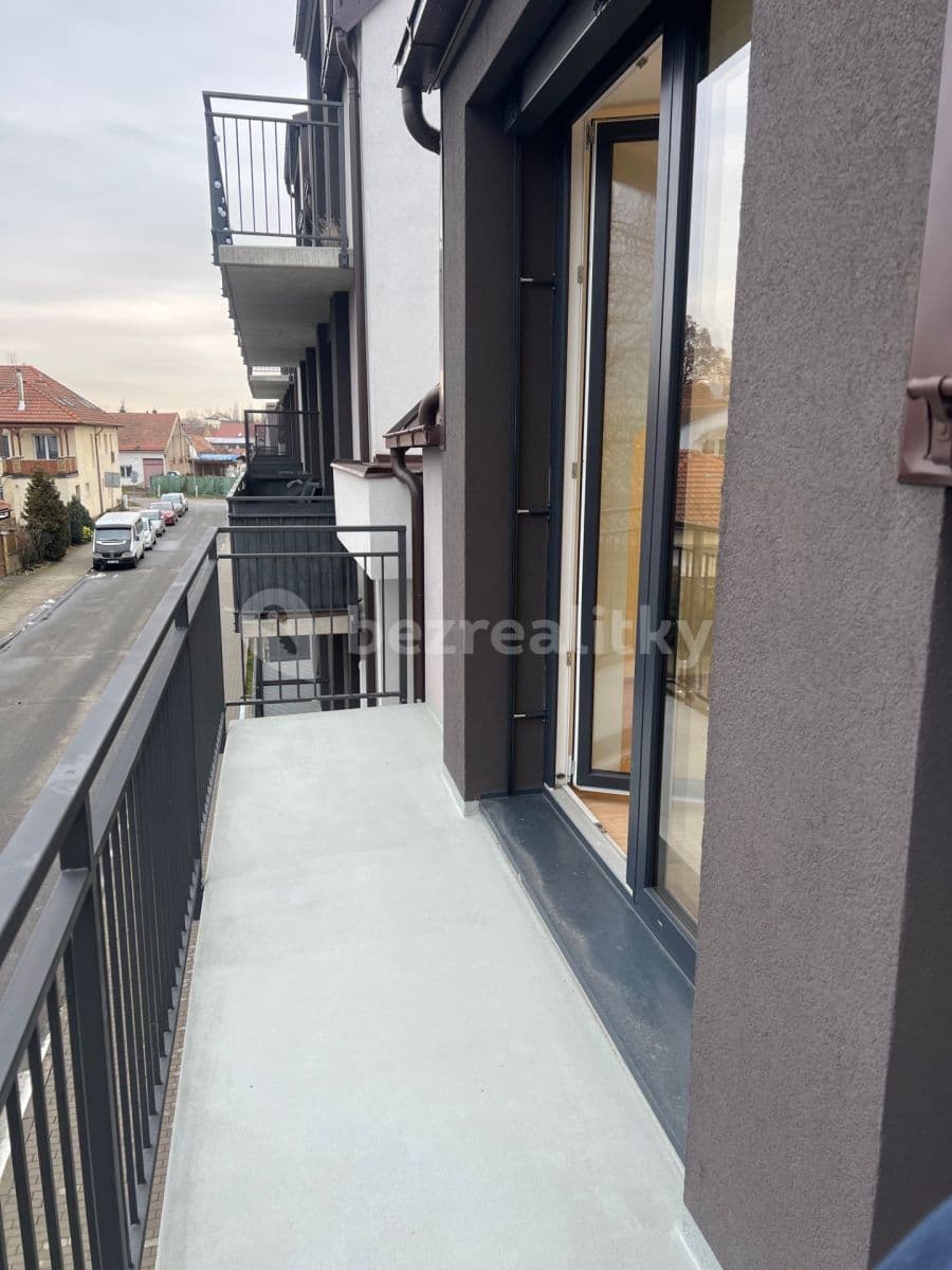 Pronájem bytu 1+kk 30 m², Za Humny, Modřice, Jihomoravský kraj Pronájem bytu 1+kk 30 m², Za Humny, Modřice, Jihomoravský kraj