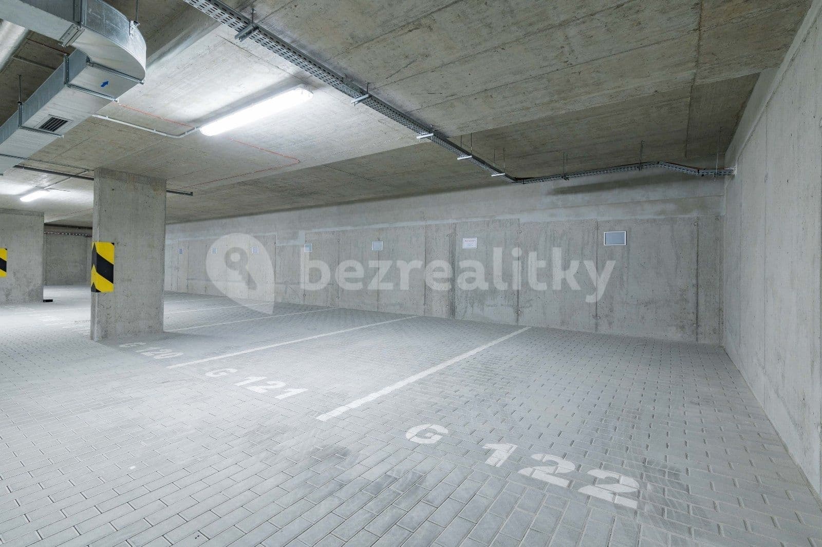 Pronájem garáže 12 m², U Pergamenky, Praha, Praha Pronájem garáže 12 m², U Pergamenky, Praha, Praha