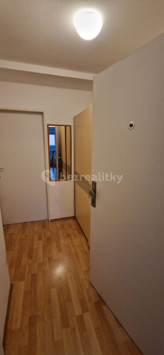 Pronájem bytu 1+kk 30 m², Krátká, Praha, Praha Pronájem bytu 1+kk 30 m², Krátká, Praha, Praha