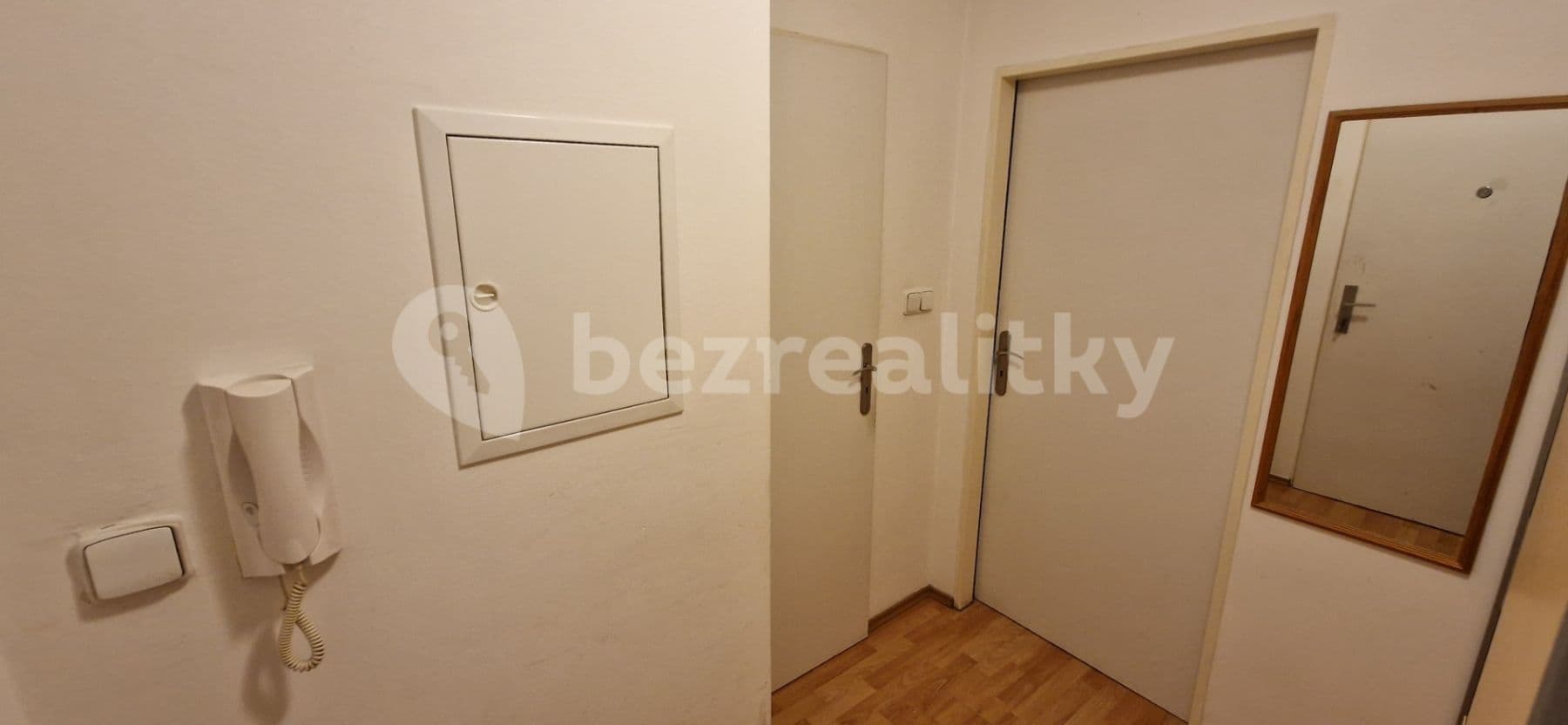 Pronájem bytu 1+kk 30 m², Krátká, Praha, Praha Pronájem bytu 1+kk 30 m², Krátká, Praha, Praha
