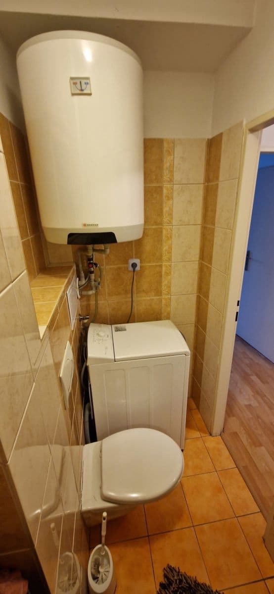 Pronájem bytu 1+kk 30 m², Krátká, Praha, Praha Pronájem bytu 1+kk 30 m², Krátká, Praha, Praha