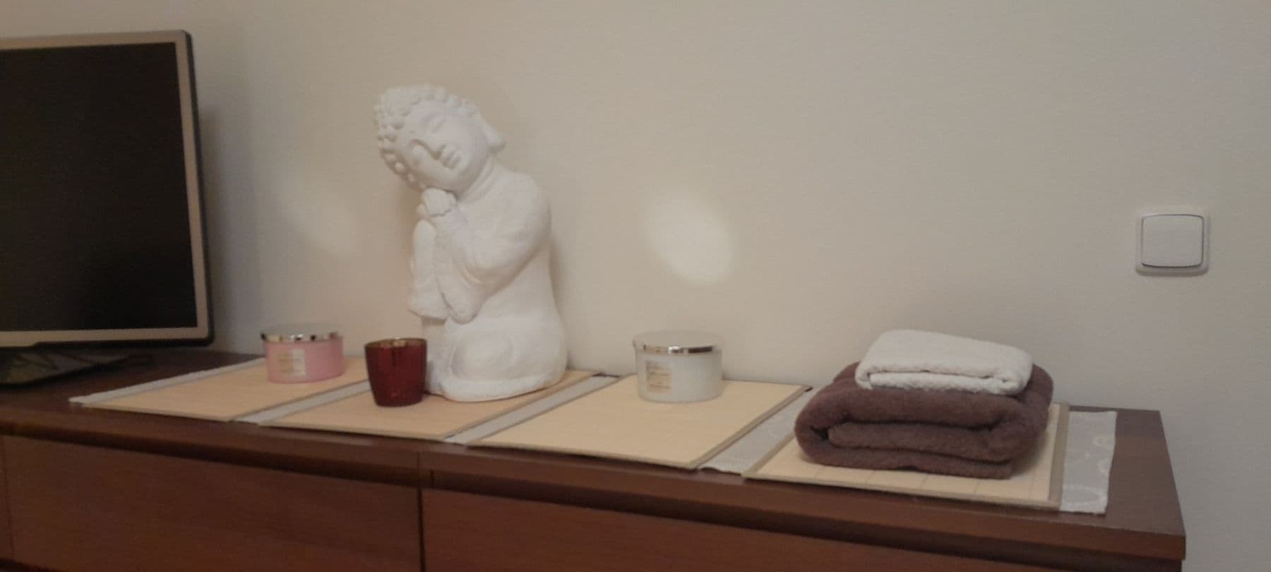 Prodej bytu 1+1 36 m², Sportovní, Loket, Karlovarský kraj Prodej bytu 1+1 36 m², Sportovní, Loket, Karlovarský kraj