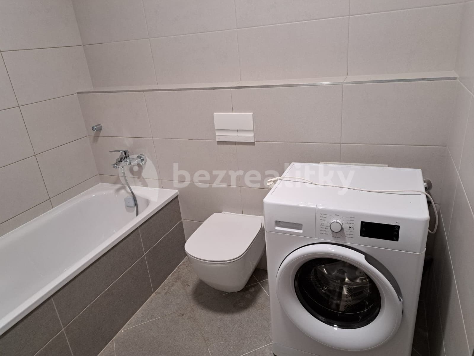 Pronájem bytu 2+kk 59 m², Kardausova, Praha, Praha Pronájem bytu 2+kk 59 m², Kardausova, Praha, Praha