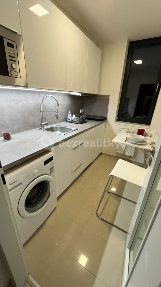Pronájem bytu 2+1 43 m², Počernická, Praha, Praha Pronájem bytu 2+1 43 m², Počernická, Praha, Praha