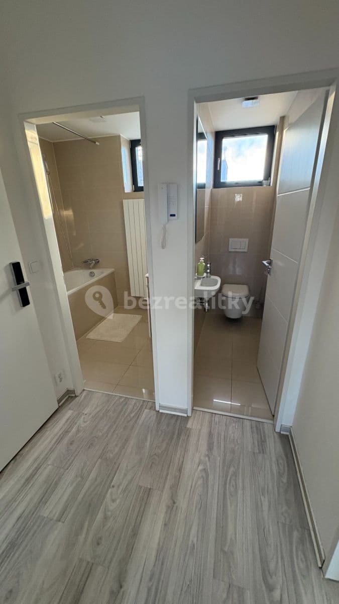 Pronájem bytu 2+1 43 m², Počernická, Praha, Praha Pronájem bytu 2+1 43 m², Počernická, Praha, Praha