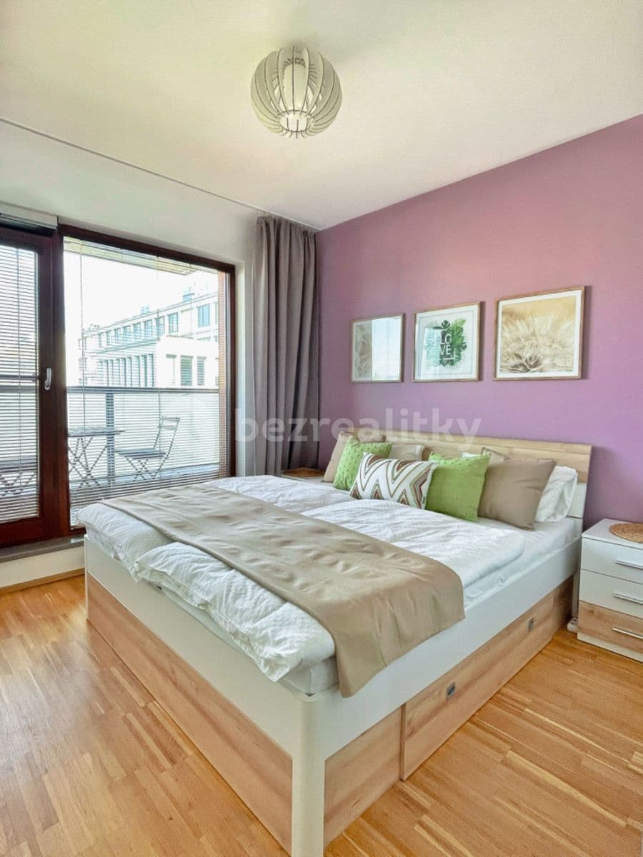 Pronájem bytu 2+kk 53 m², Rohanské nábřeží, Praha, Praha Pronájem bytu 2+kk 53 m², Rohanské nábřeží, Praha, Praha