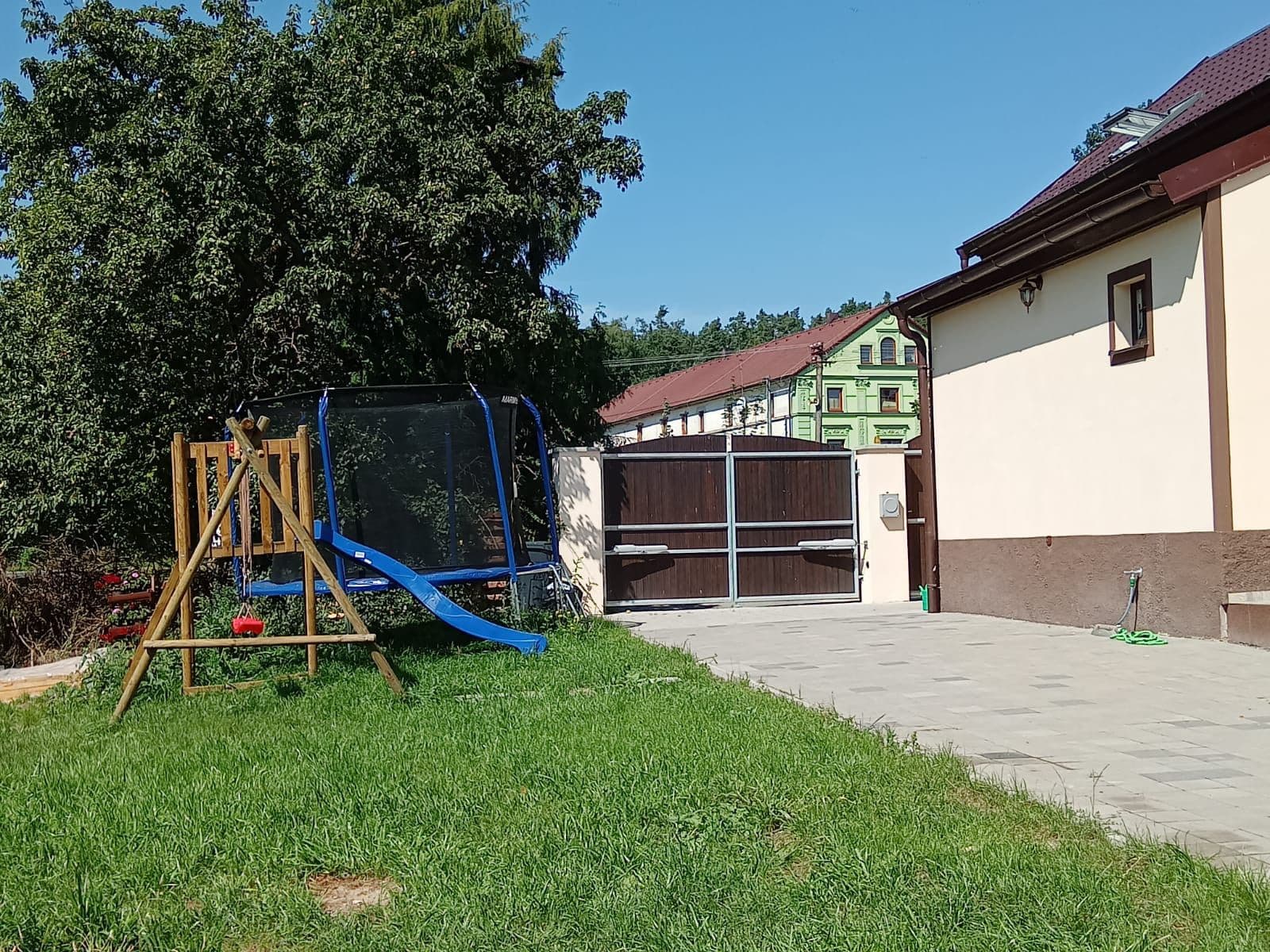 Pronájem bytu 160 m², Hradišťany, Honezovice, Plzeňský kraj Pronájem bytu 160 m², Hradišťany, Honezovice, Plzeňský kraj