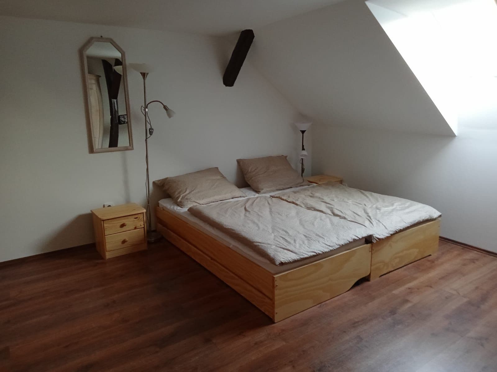 Pronájem bytu 160 m², Hradišťany, Honezovice, Plzeňský kraj Pronájem bytu 160 m², Hradišťany, Honezovice, Plzeňský kraj