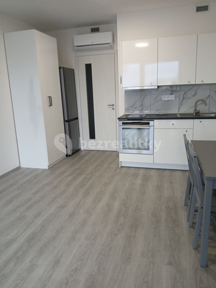 Pronájem bytu 1+kk 29 m², Šrámkové, Praha, Praha Pronájem bytu 1+kk 29 m², Šrámkové, Praha, Praha