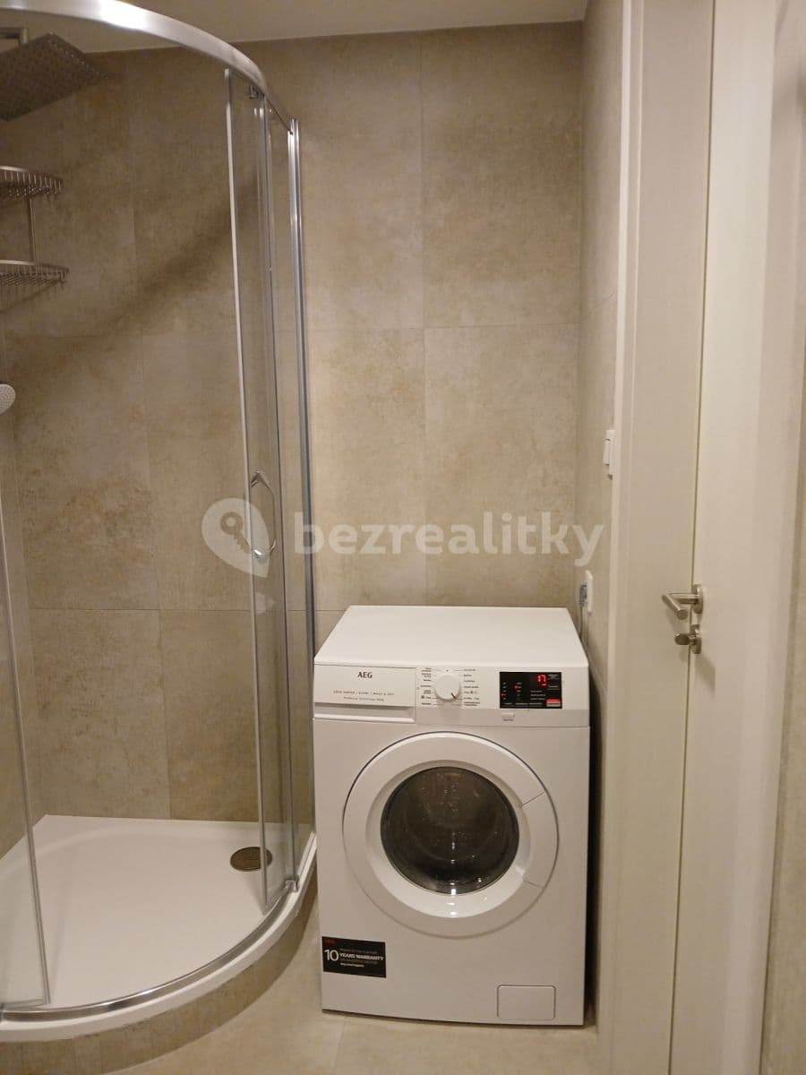 Pronájem bytu 1+kk 29 m², Šrámkové, Praha, Praha Pronájem bytu 1+kk 29 m², Šrámkové, Praha, Praha