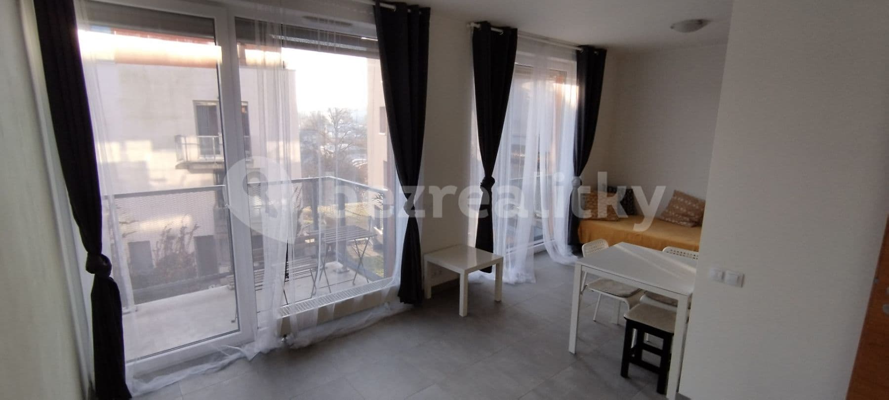 Pronájem bytu 1+kk 36 m², Olgy Havlové, Praha, Praha Pronájem bytu 1+kk 36 m², Olgy Havlové, Praha, Praha