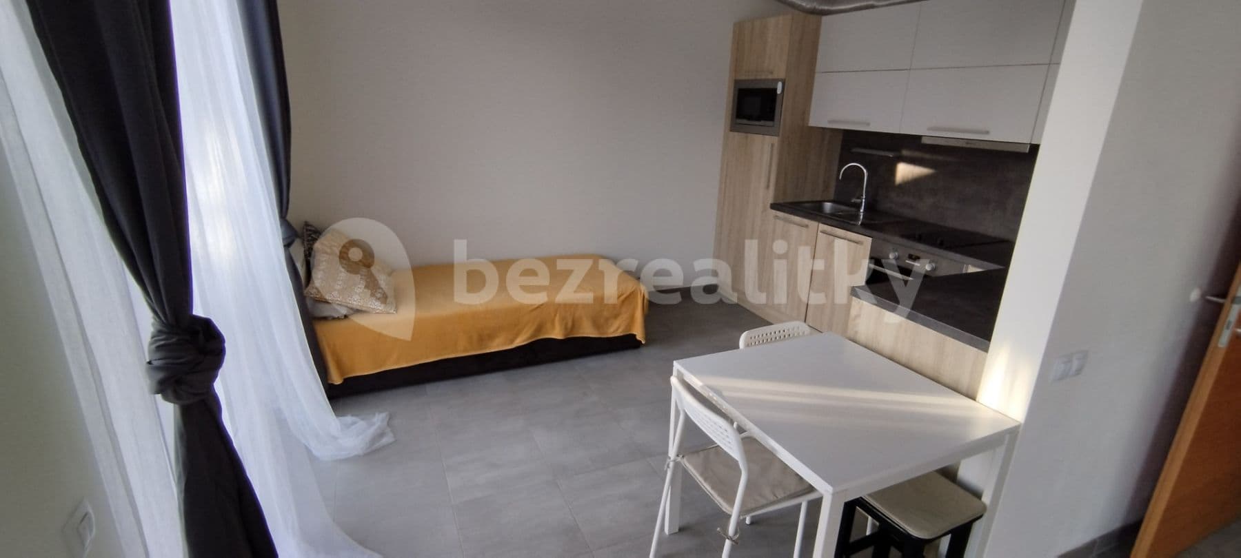 Pronájem bytu 1+kk 36 m², Olgy Havlové, Praha, Praha Pronájem bytu 1+kk 36 m², Olgy Havlové, Praha, Praha