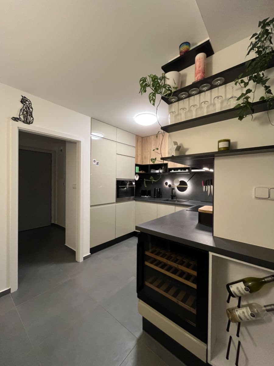 Pronájem bytu 2+kk 65 m², Kovářská, Praha, Praha Pronájem bytu 2+kk 65 m², Kovářská, Praha, Praha