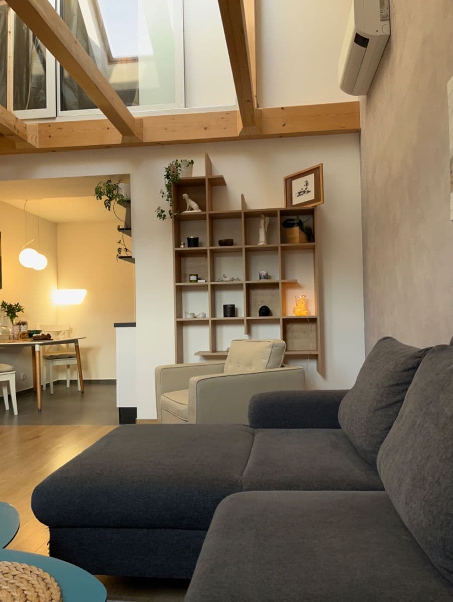 Pronájem bytu 2+kk 65 m², Kovářská, Praha, Praha Pronájem bytu 2+kk 65 m², Kovářská, Praha, Praha