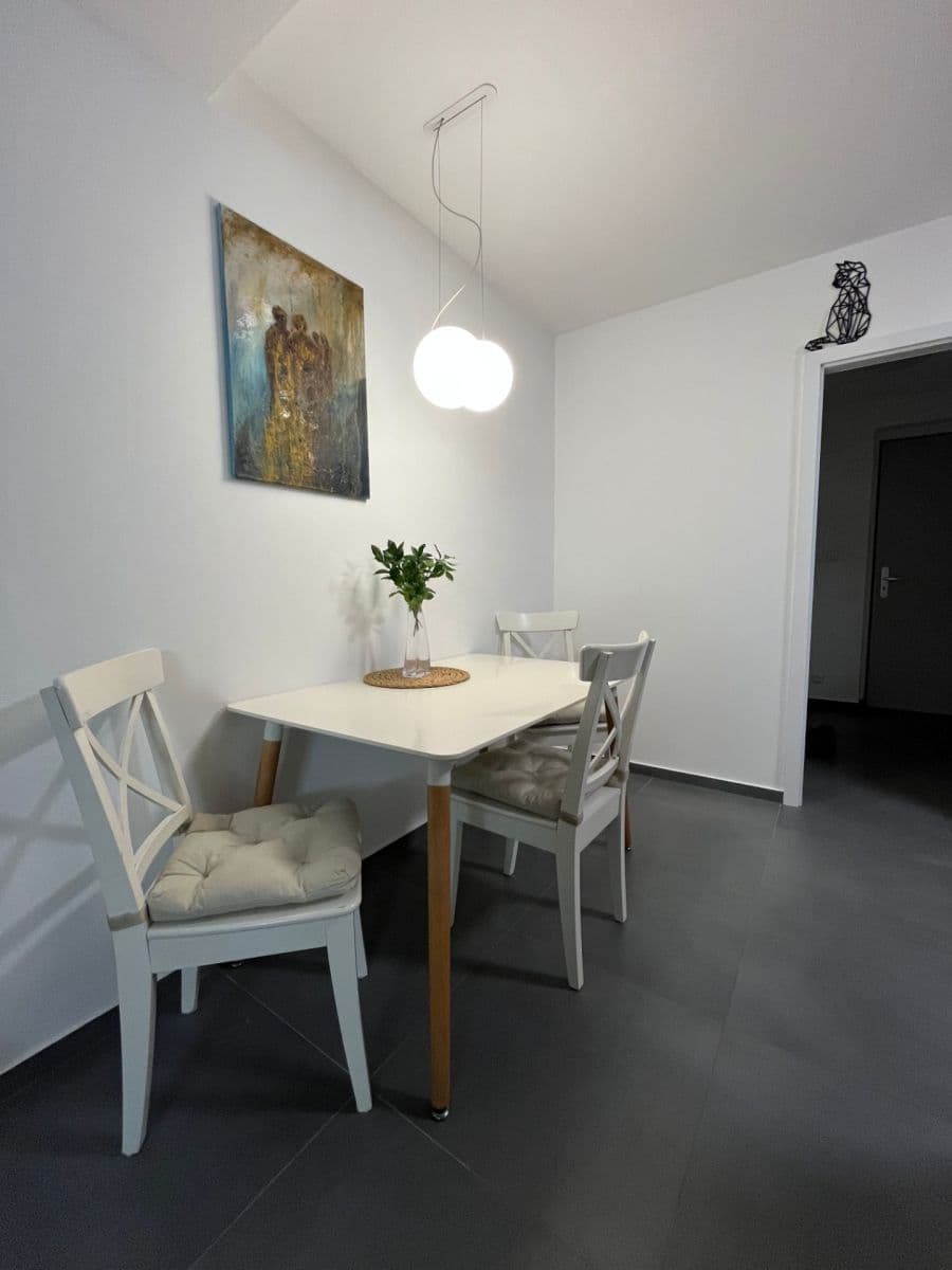 Pronájem bytu 2+kk 65 m², Kovářská, Praha, Praha Pronájem bytu 2+kk 65 m², Kovářská, Praha, Praha