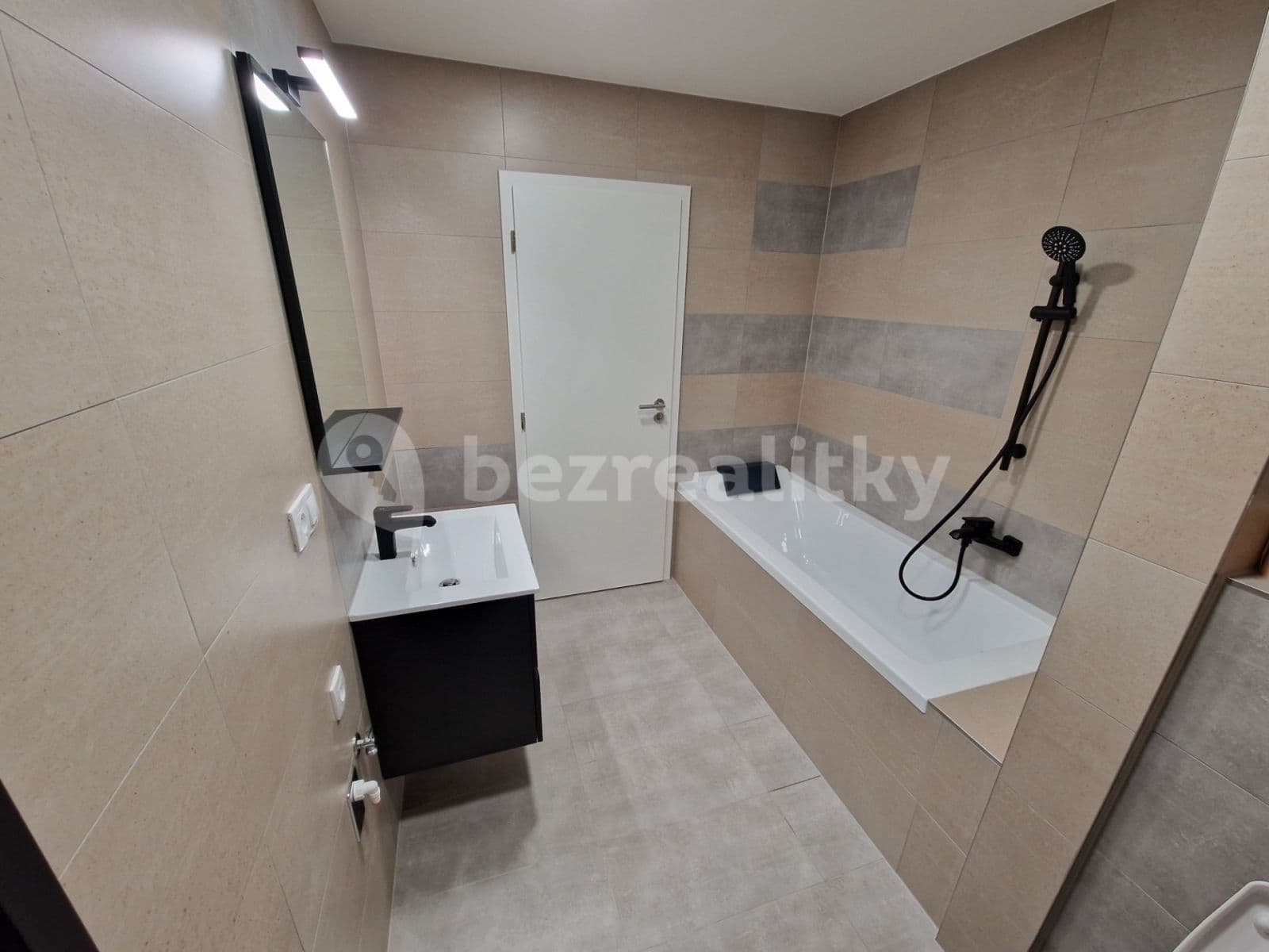 Pronájem bytu 2+kk 50 m², Za Lidkou, Kutná Hora, Středočeský kraj Pronájem bytu 2+kk 50 m², Za Lidkou, Kutná Hora, Středočeský kraj