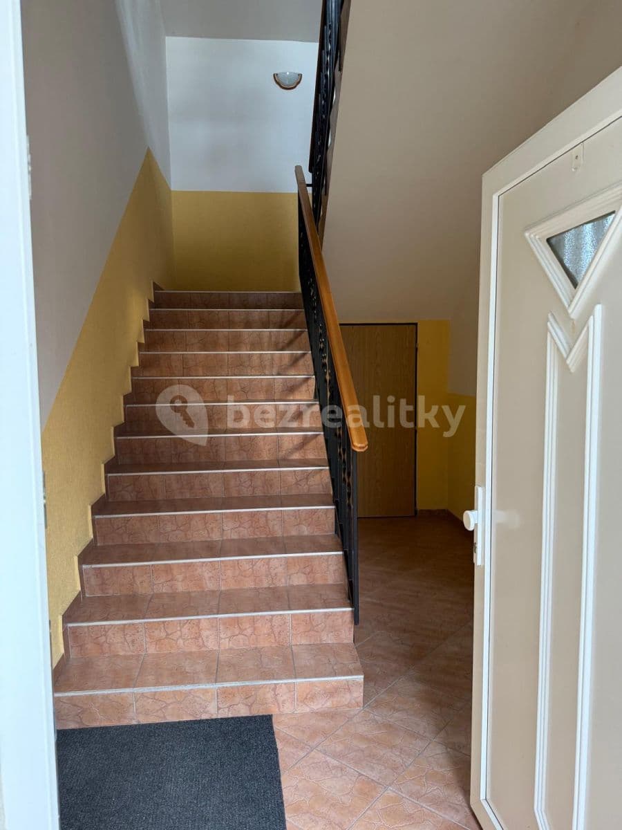 Pronájem bytu 1+kk 18 m², V Podlískách, Braškov, Středočeský kraj Pronájem bytu 1+kk 18 m², V Podlískách, Braškov, Středočeský kraj