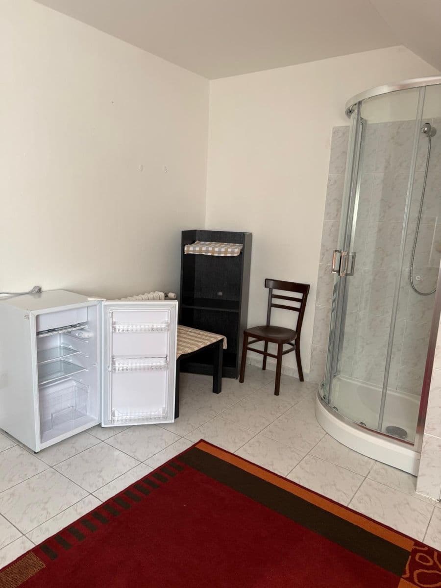 Pronájem bytu 1+kk 18 m², V Podlískách, Braškov, Středočeský kraj Pronájem bytu 1+kk 18 m², V Podlískách, Braškov, Středočeský kraj