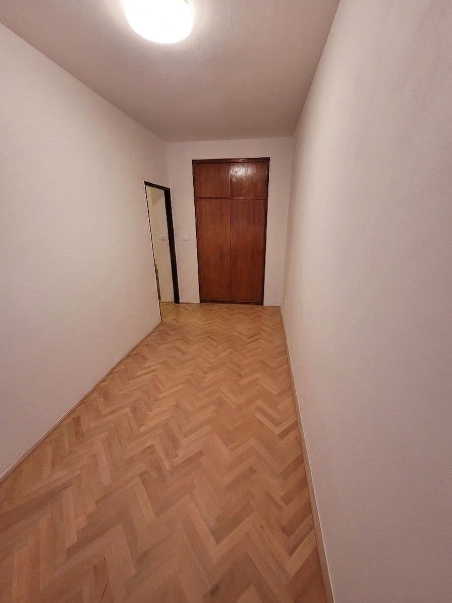 Pronájem bytu 3+1 62 m², Husova čtvrť, Rosice, Jihomoravský kraj Pronájem bytu 3+1 62 m², Husova čtvrť, Rosice, Jihomoravský kraj
