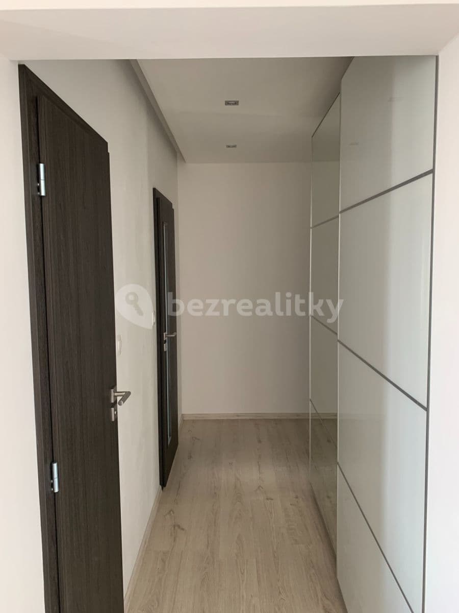 Pronájem bytu 2+kk 42 m², Větrná, Ostrava, Moravskoslezský kraj Pronájem bytu 2+kk 42 m², Větrná, Ostrava, Moravskoslezský kraj