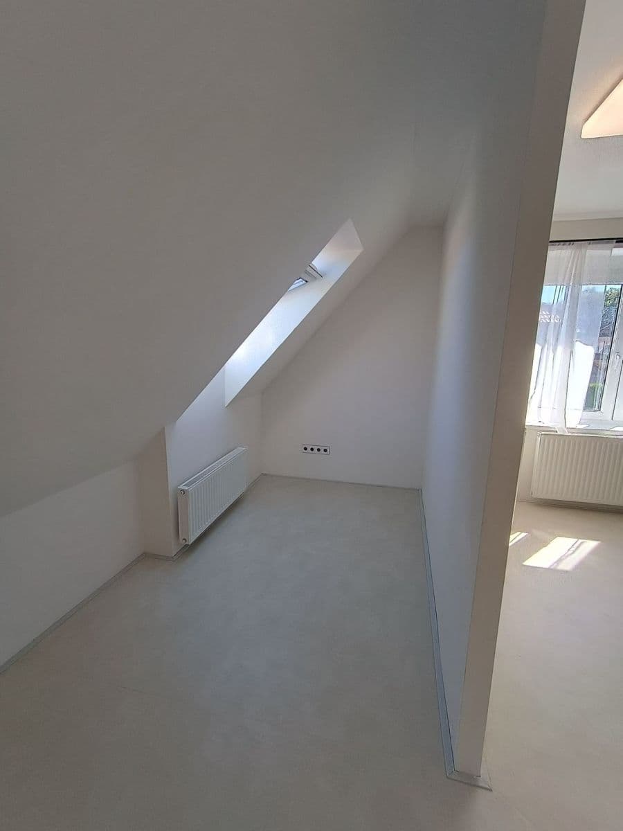Pronájem domu 45 m², pozemek 480 m², Horusická, Praha, Praha Pronájem domu 45 m², pozemek 480 m², Horusická, Praha, Praha