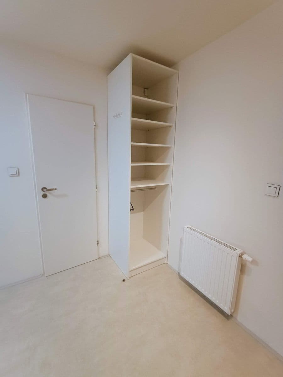 Pronájem domu 45 m², pozemek 480 m², Horusická, Praha, Praha Pronájem domu 45 m², pozemek 480 m², Horusická, Praha, Praha