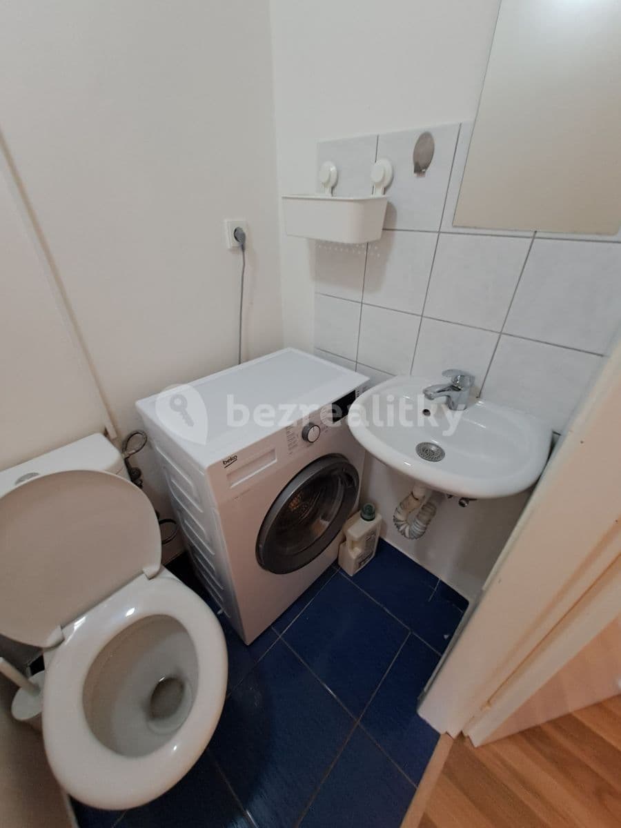 Pronájem bytu 1+kk 25 m², Chlumova, Praha, Praha Pronájem bytu 1+kk 25 m², Chlumova, Praha, Praha