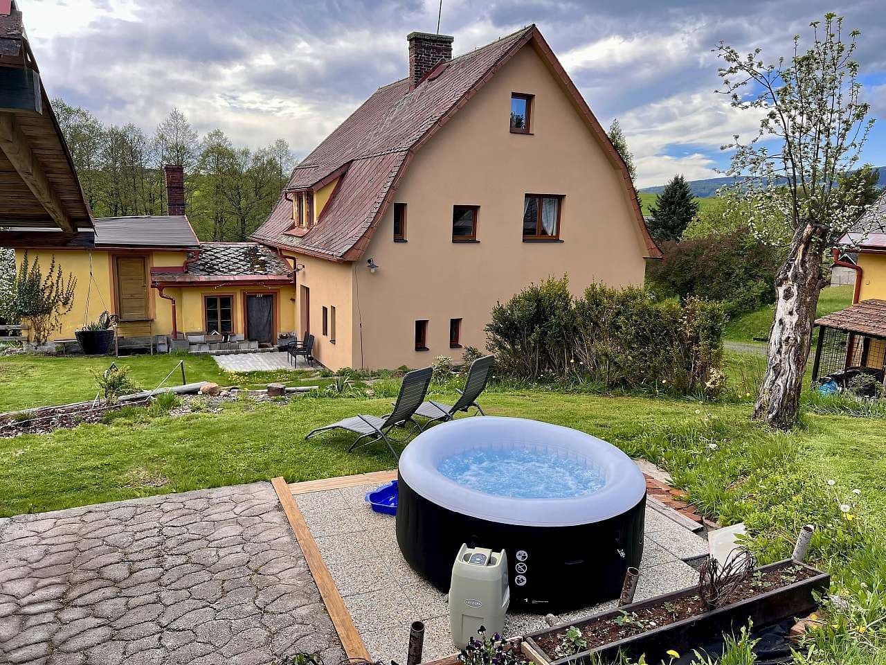 Pronájem chaty, chalupy, Bernartice, Královéhradecký kraj Pronájem chaty, chalupy, Bernartice, Královéhradecký kraj