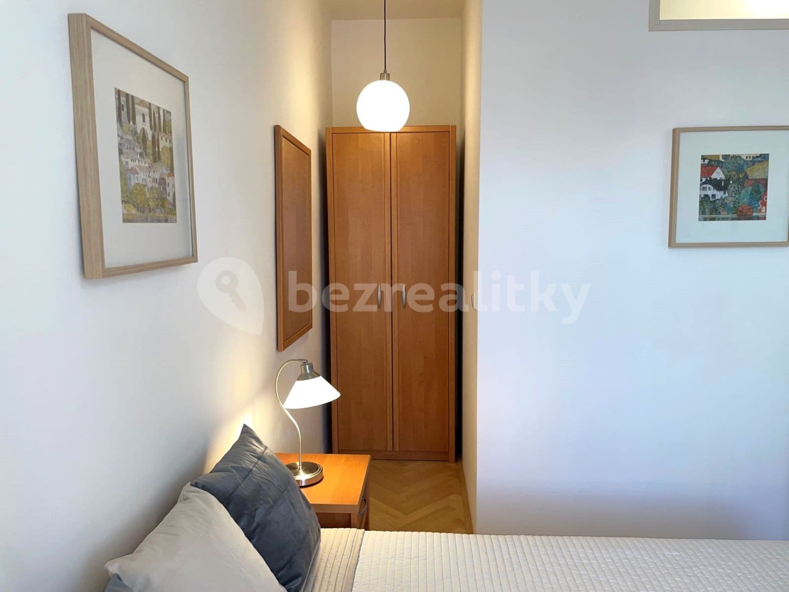 Pronájem bytu 2+1 44 m², Krkonošská, Praha, Praha Pronájem bytu 2+1 44 m², Krkonošská, Praha, Praha
