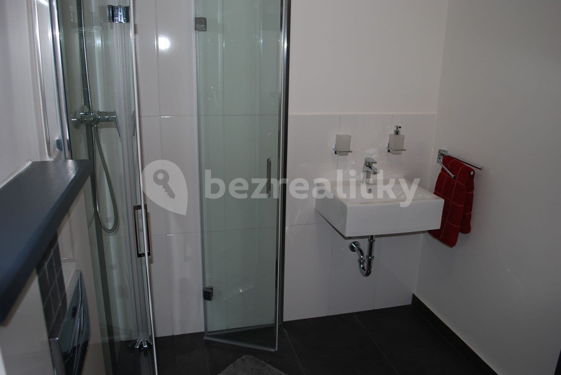Pronájem domu 50 m², pozemek 500 m², Slámová, Kamenice, Středočeský kraj Pronájem domu 50 m², pozemek 500 m², Slámová, Kamenice, Středočeský kraj