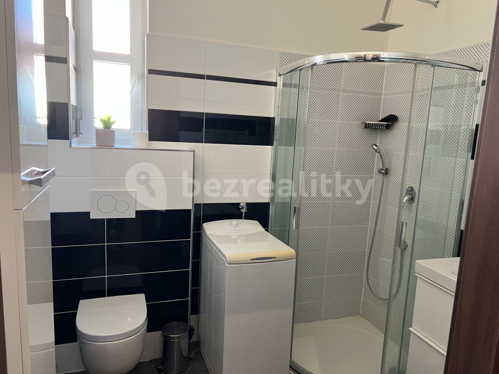 Pronájem bytu 2+kk 57 m², Sedlčanská, Praha, Praha Pronájem bytu 2+kk 57 m², Sedlčanská, Praha, Praha