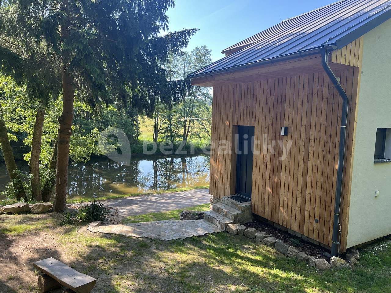 Pronájem chaty, chalupy, Pertoltice, Středočeský kraj Pronájem chaty, chalupy, Pertoltice, Středočeský kraj