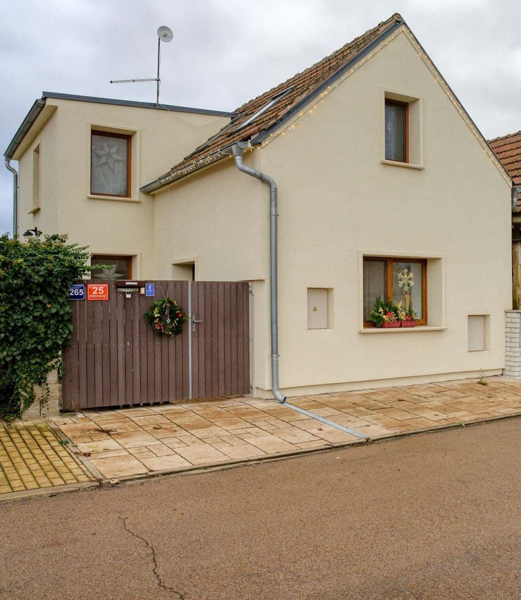 Pronájem chaty, chalupy, Mělník, Středočeský kraj Pronájem chaty, chalupy, Mělník, Středočeský kraj