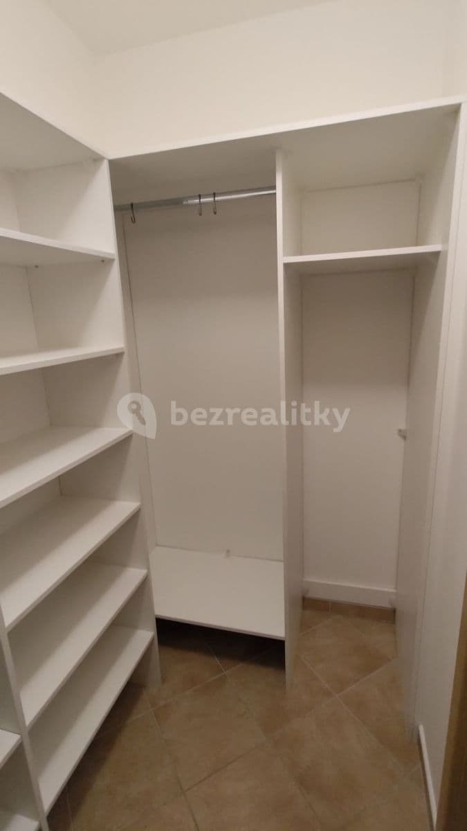 Pronájem bytu 2+kk 48 m², V Zahradách, Praha, Praha Pronájem bytu 2+kk 48 m², V Zahradách, Praha, Praha