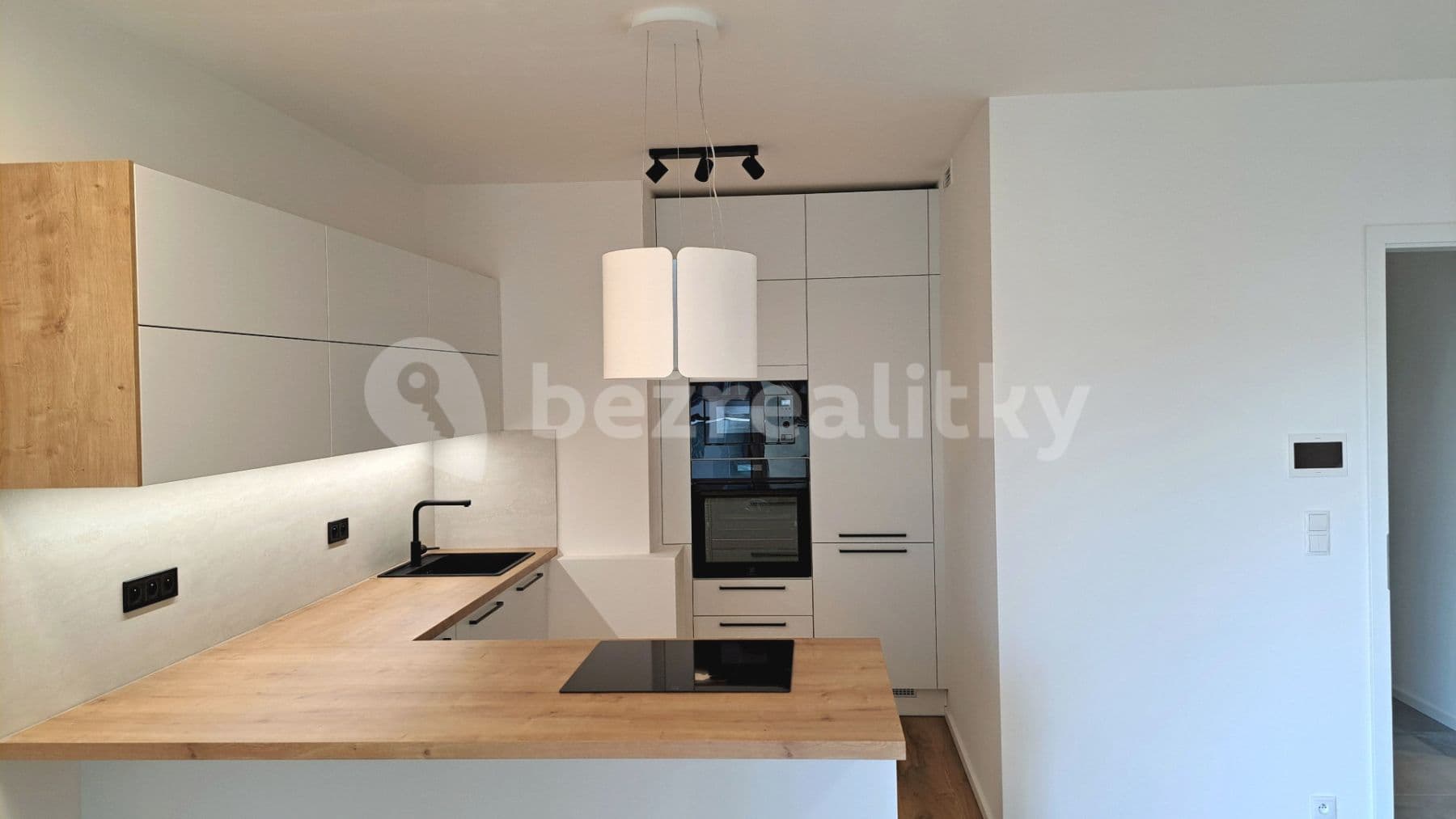 Pronájem bytu 2+kk 55 m², Hagiborská, Praha, Praha Pronájem bytu 2+kk 55 m², Hagiborská, Praha, Praha