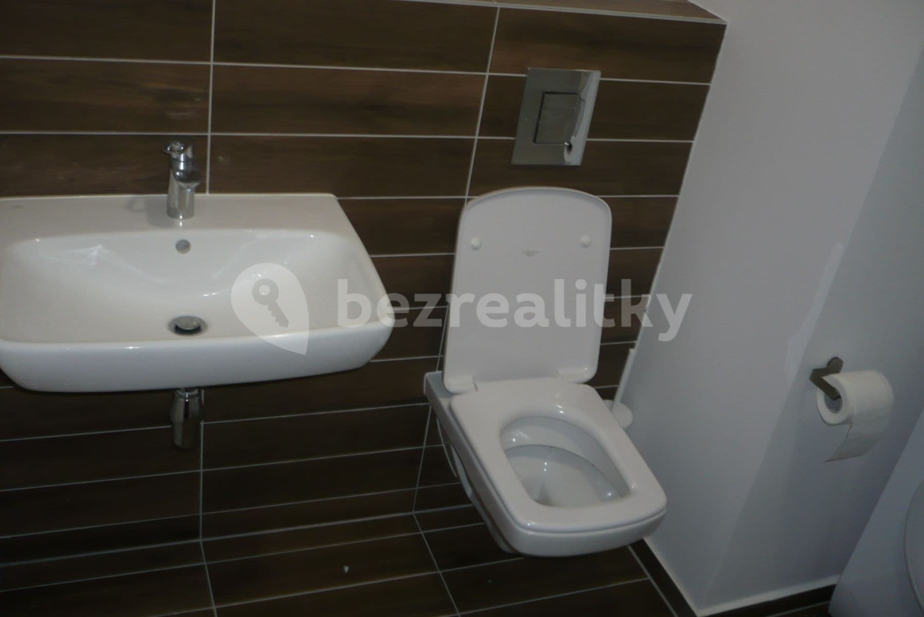 Pronájem bytu 1+1 37 m², Malokrasňanská, Rača, Bratislavský kraj Pronájem bytu 1+1 37 m², Malokrasňanská, Rača, Bratislavský kraj