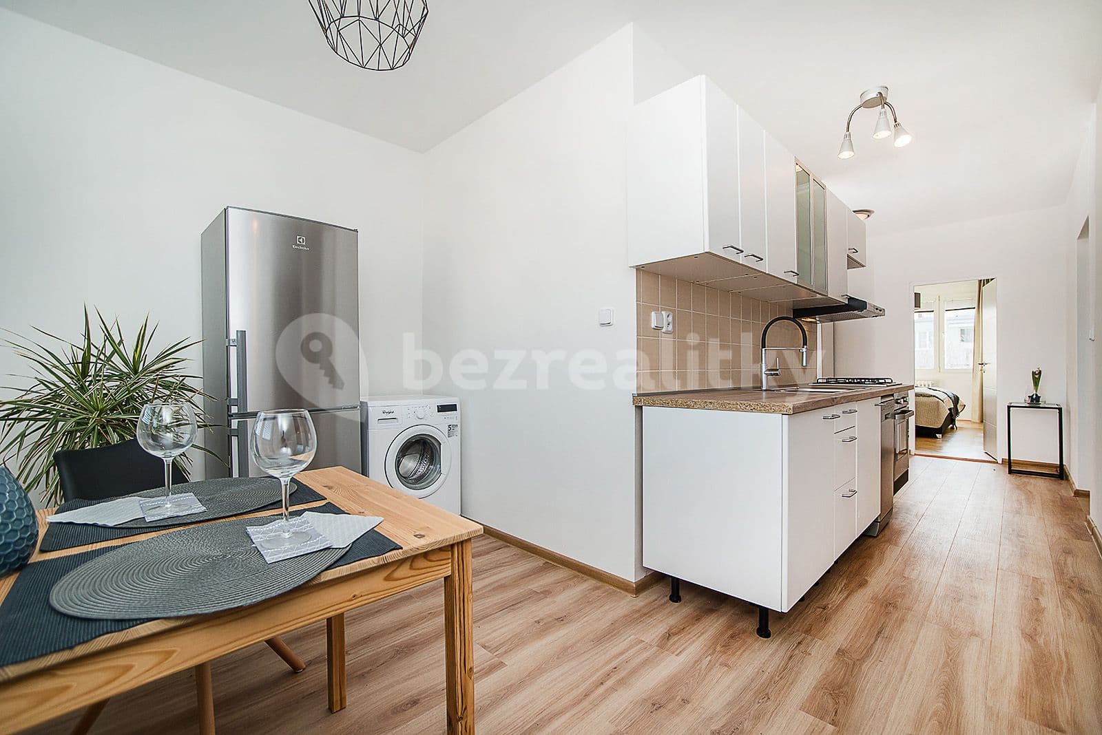 Pronájem bytu 2+1 70 m², Hokejová, Praha, Praha Pronájem bytu 2+1 70 m², Hokejová, Praha, Praha