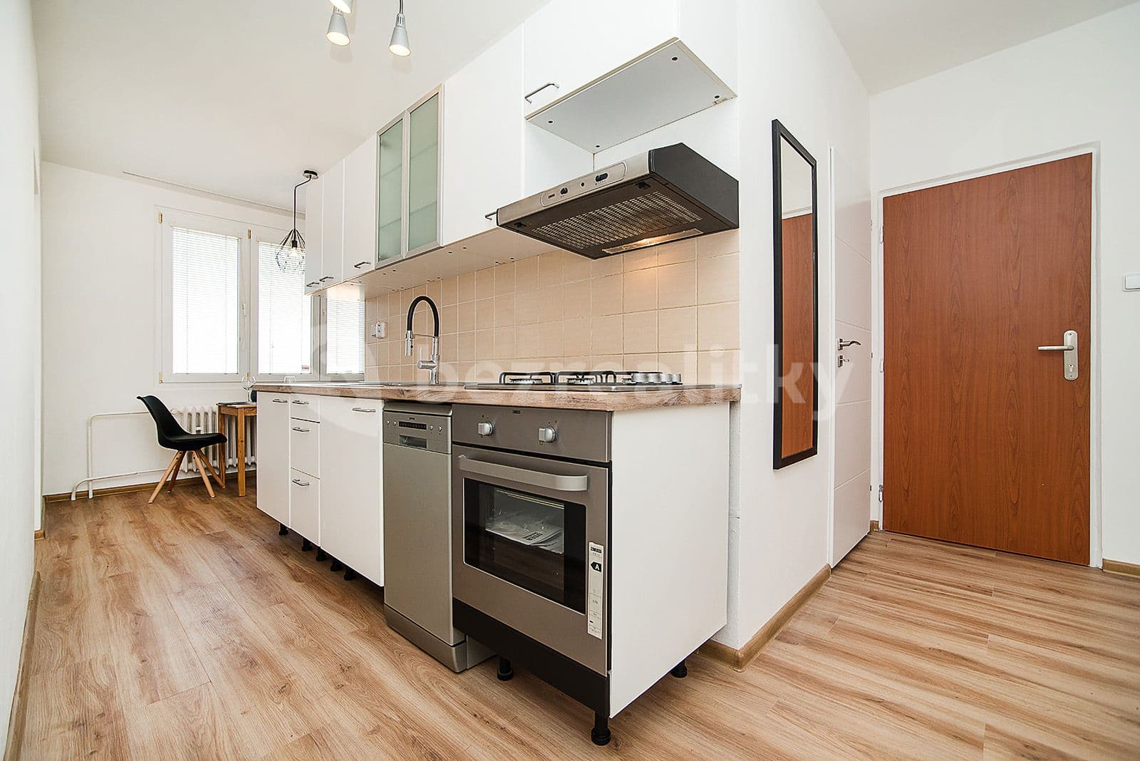 Pronájem bytu 2+1 70 m², Hokejová, Praha, Praha Pronájem bytu 2+1 70 m², Hokejová, Praha, Praha