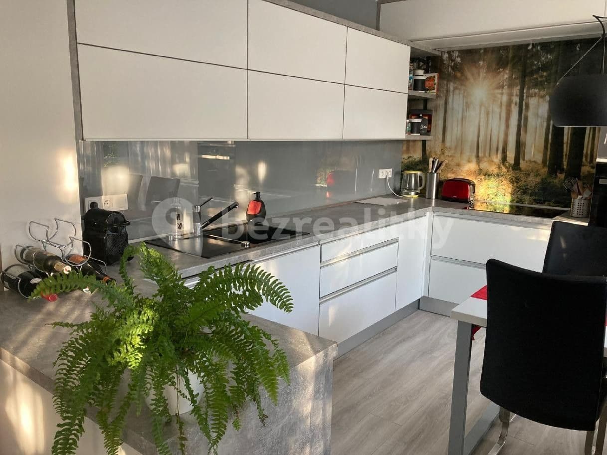 Pronájem bytu 3+kk 75 m², Nad Plovárnou, Jihlava, Kraj Vysočina Pronájem bytu 3+kk 75 m², Nad Plovárnou, Jihlava, Kraj Vysočina