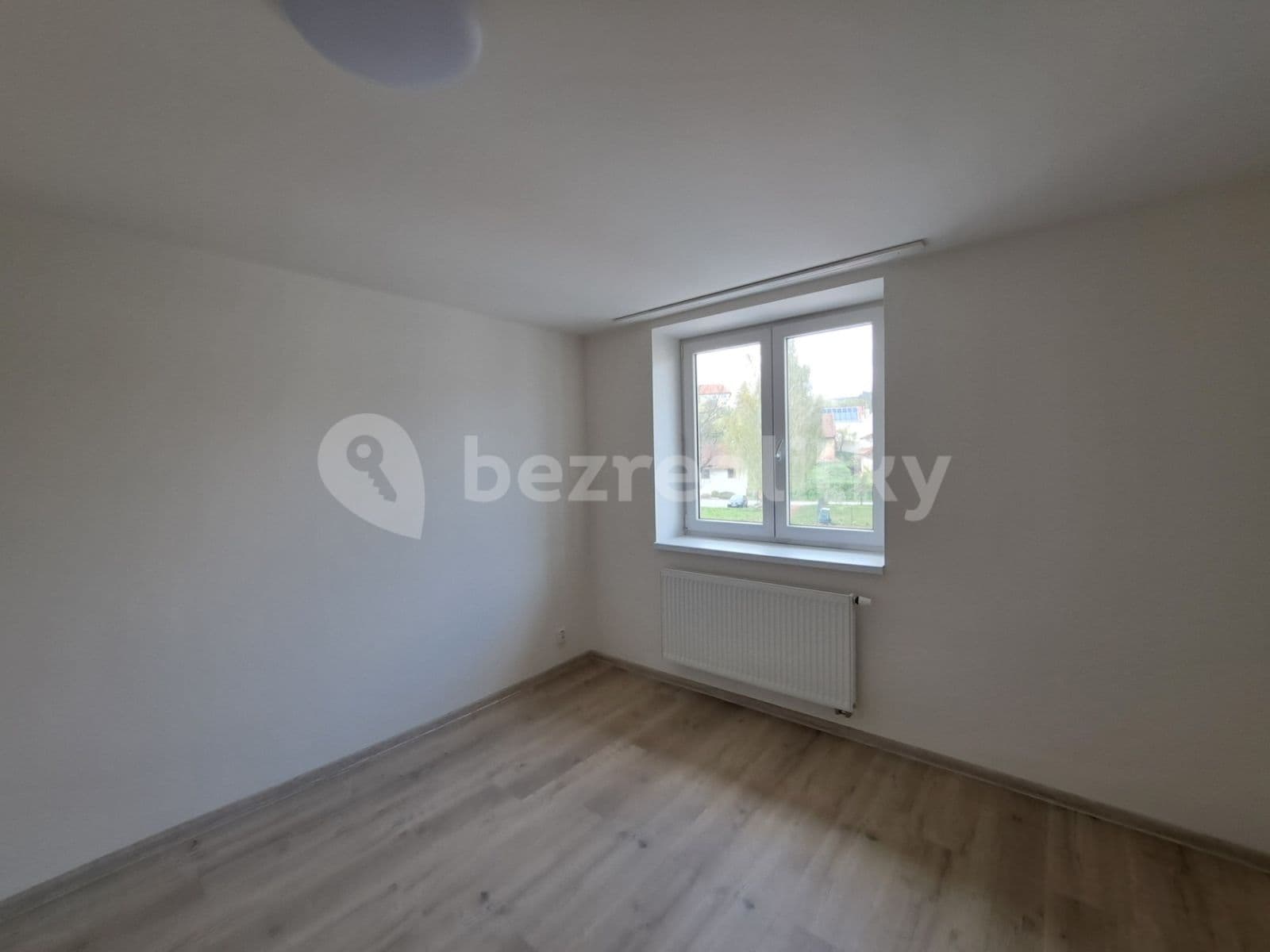 Pronájem bytu 3+kk 60 m², Bratrská, Bystřice nad Pernštejnem, Kraj Vysočina Pronájem bytu 3+kk 60 m², Bratrská, Bystřice nad Pernštejnem, Kraj Vysočina