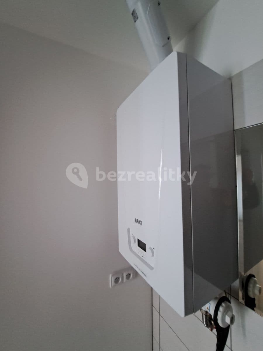 Pronájem bytu 3+kk 60 m², Bratrská, Bystřice nad Pernštejnem, Kraj Vysočina Pronájem bytu 3+kk 60 m², Bratrská, Bystřice nad Pernštejnem, Kraj Vysočina