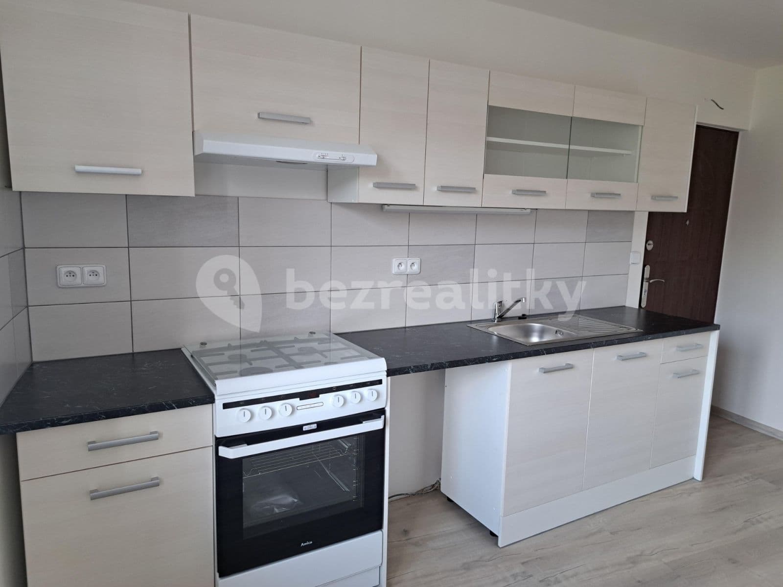 Pronájem bytu 3+kk 60 m², Bratrská, Bystřice nad Pernštejnem, Kraj Vysočina Pronájem bytu 3+kk 60 m², Bratrská, Bystřice nad Pernštejnem, Kraj Vysočina