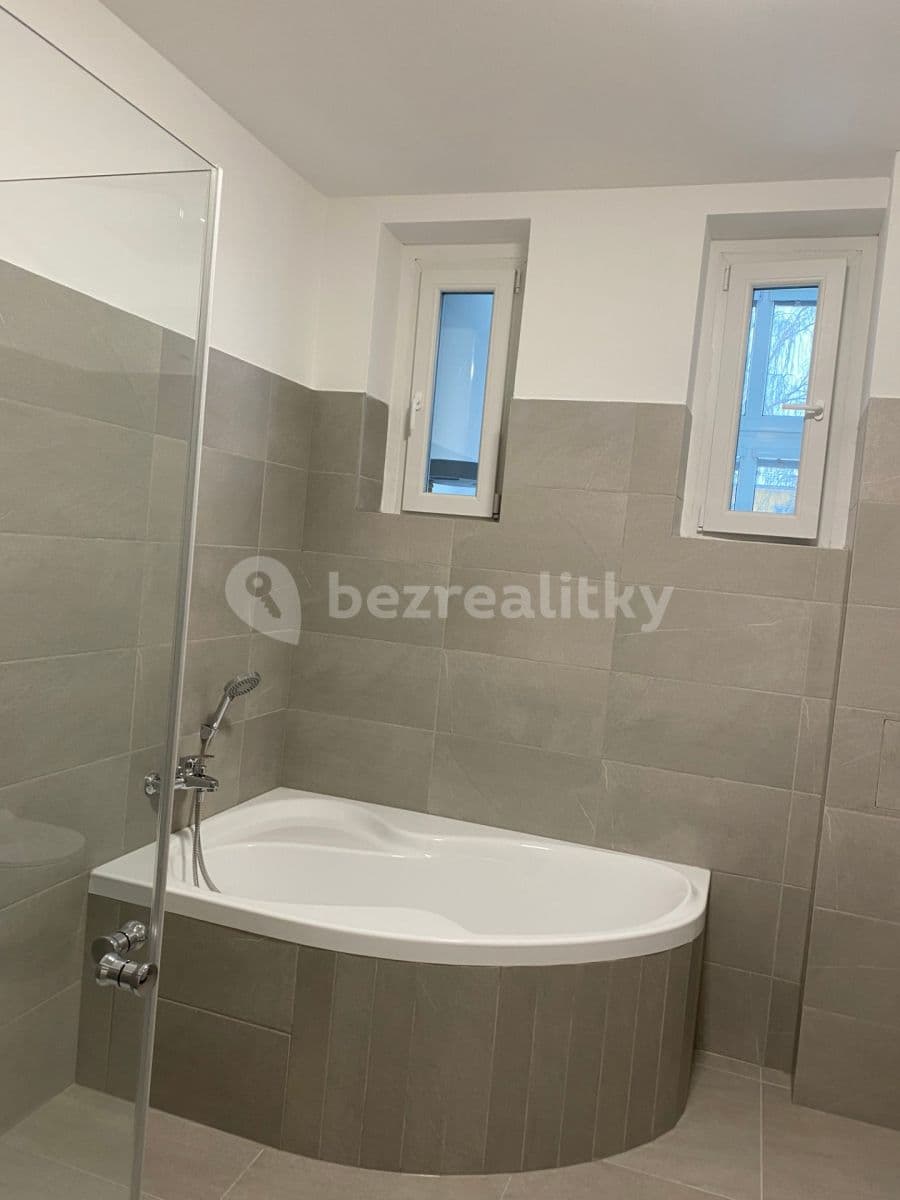 Pronájem bytu 2+1 90 m², U Strže, Praha, Praha Pronájem bytu 2+1 90 m², U Strže, Praha, Praha